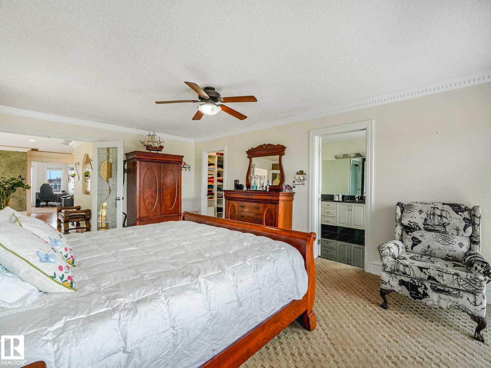 7516 161A Av Nw, Edmonton, AB - Indoor Photo Showing Bedroom