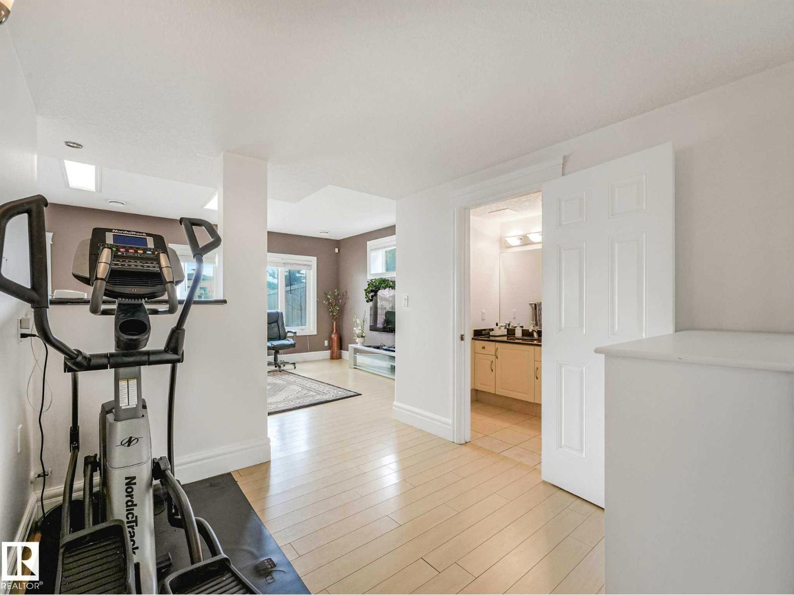 7516 161A Av Nw, Edmonton, AB - Indoor Photo Showing Gym Room