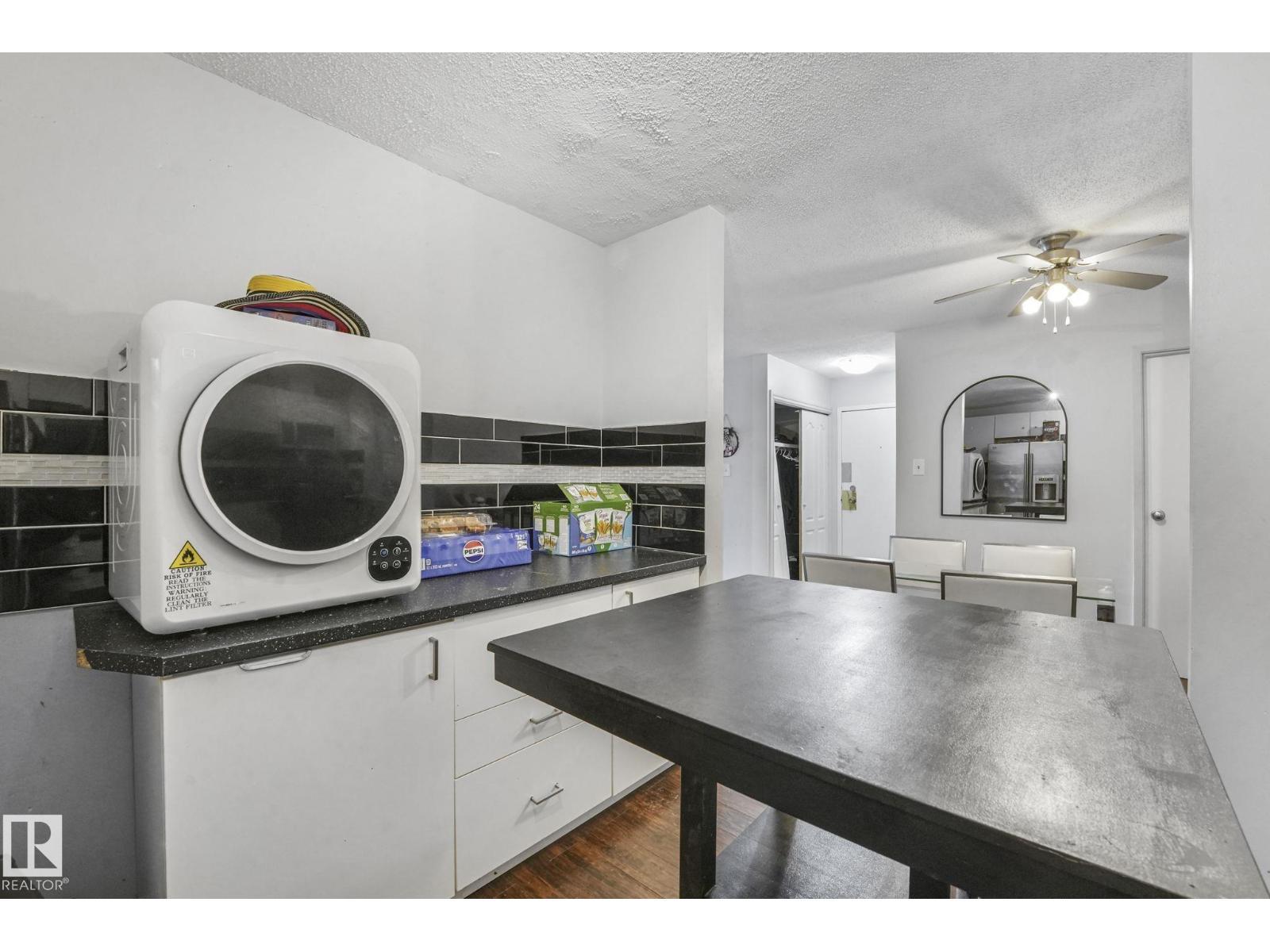 #A7 2808 116 St Nw, Edmonton, AB - Indoor