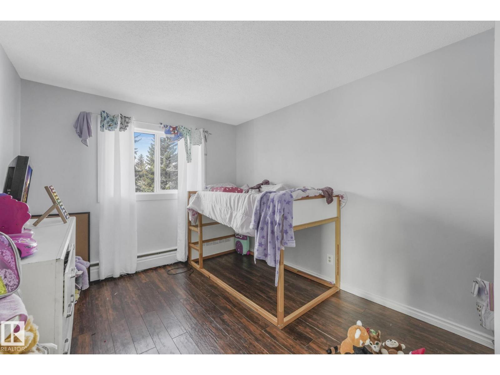 #A7 2808 116 St Nw, Edmonton, AB - Indoor