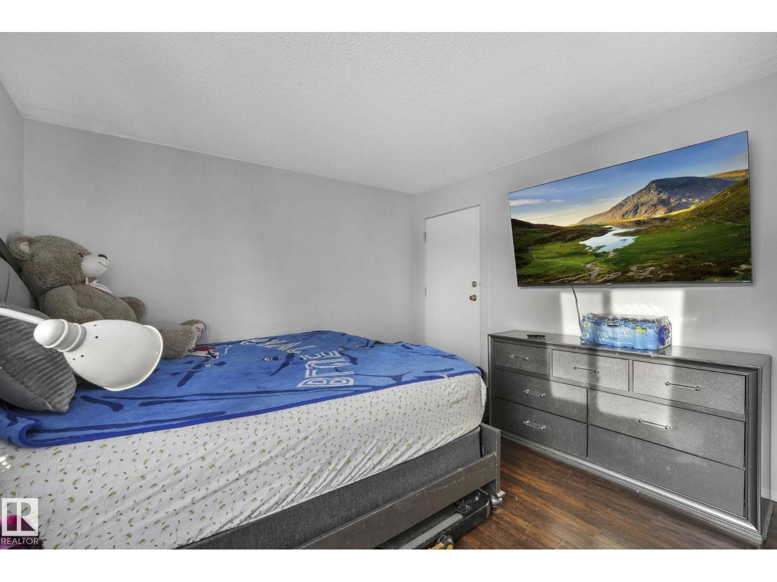 #A7 2808 116 St Nw, Edmonton, AB - Indoor Photo Showing Bedroom