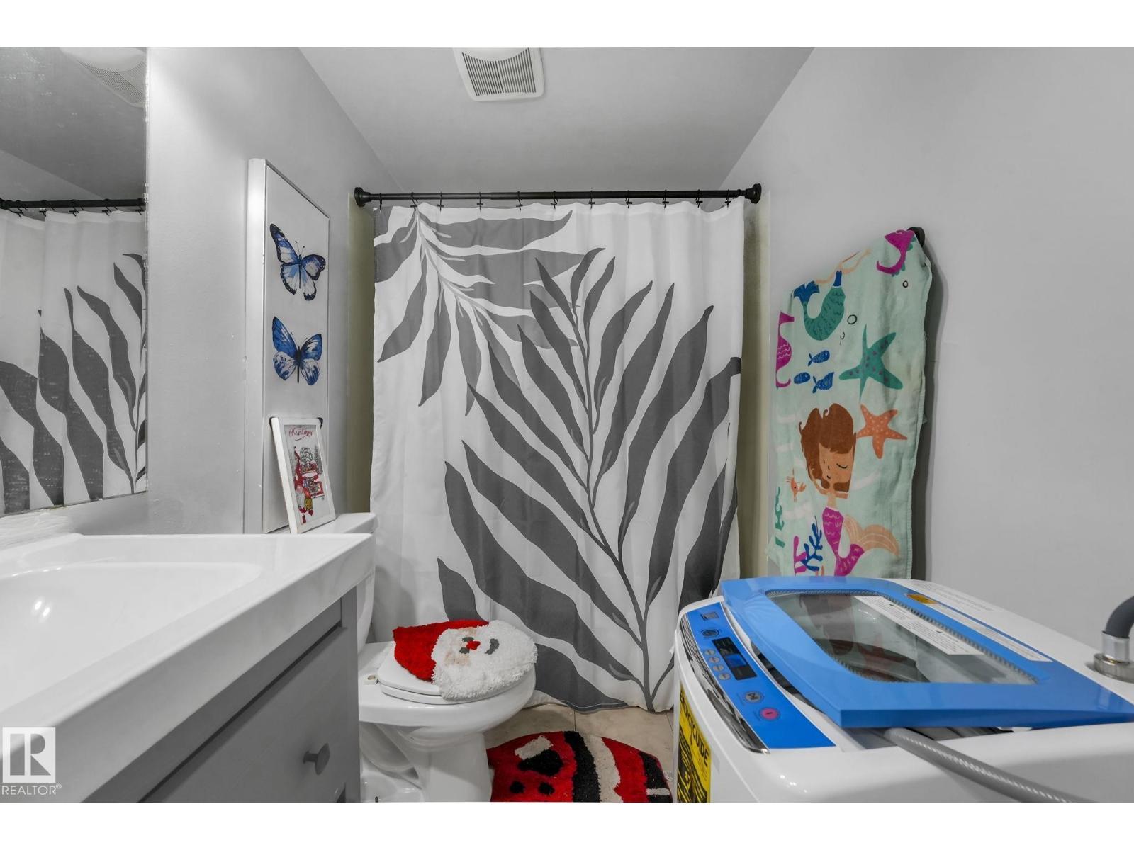 #A7 2808 116 St Nw, Edmonton, AB - Indoor Photo Showing Bathroom