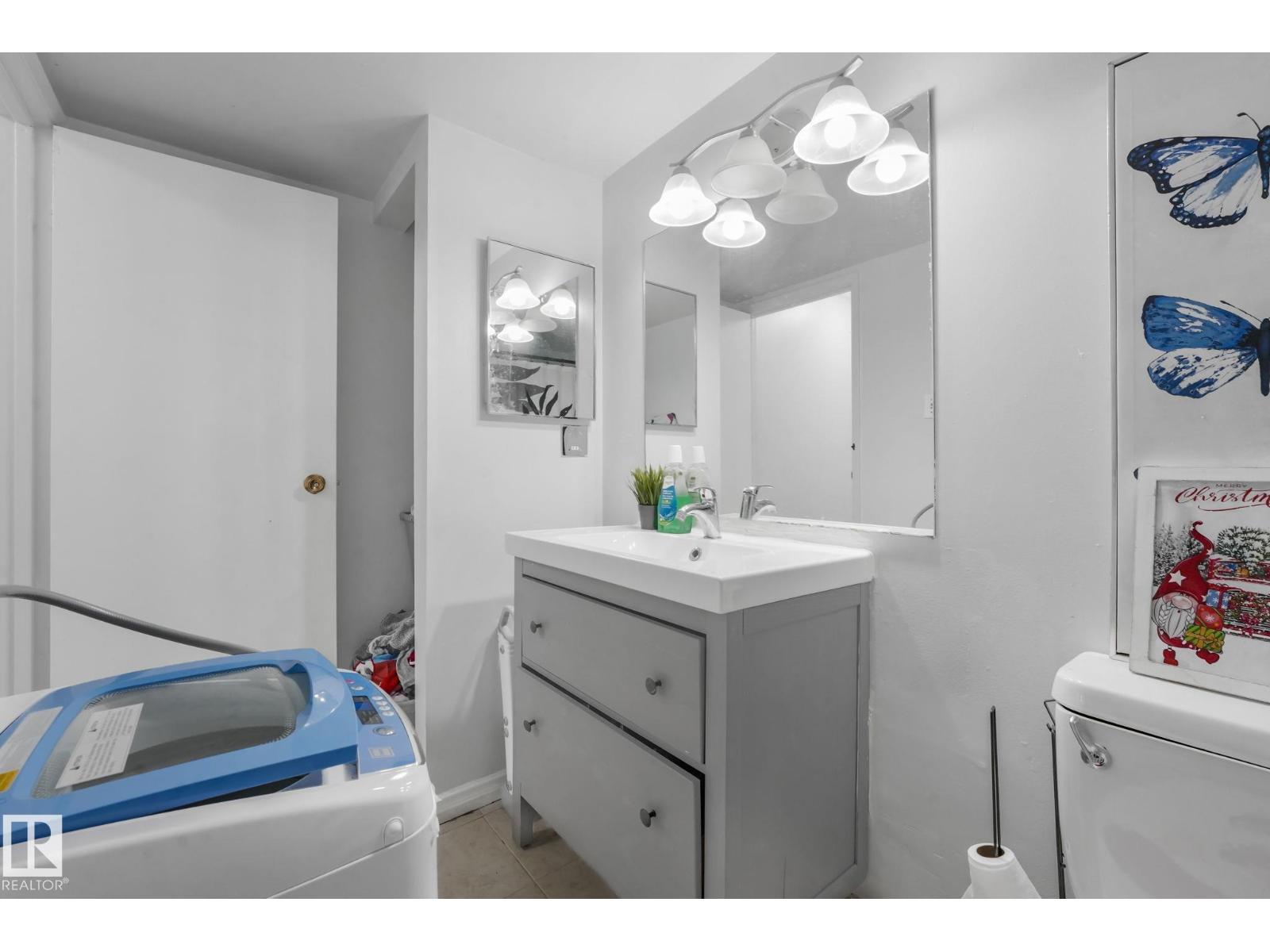 #A7 2808 116 St Nw, Edmonton, AB - Indoor