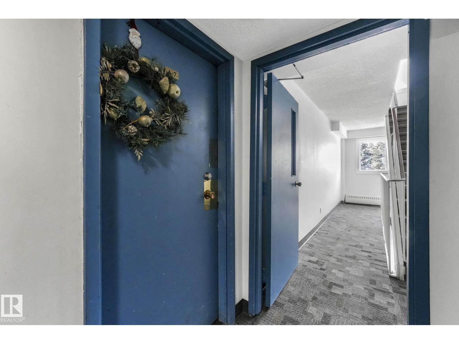 #A7 2808 116 St Nw, Edmonton, AB - Indoor Photo Showing Other Room