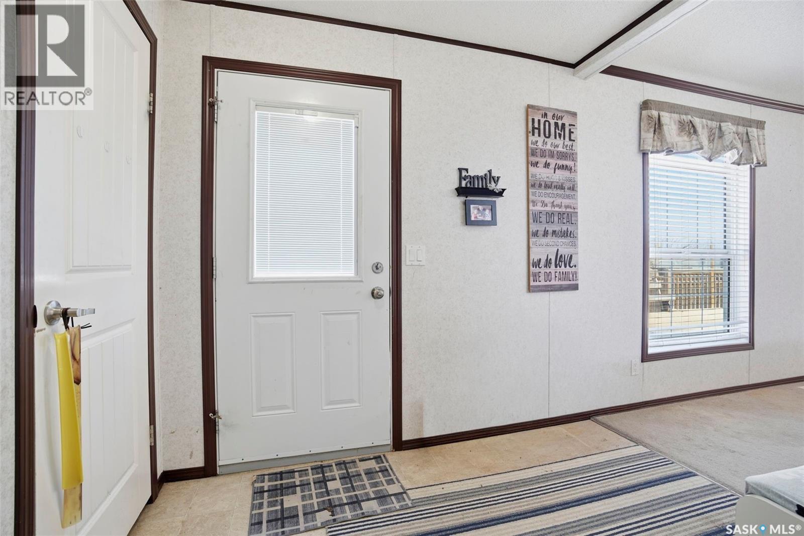 533 3Rd Avenue, Young, SK - Indoor Photo Showing Other Room