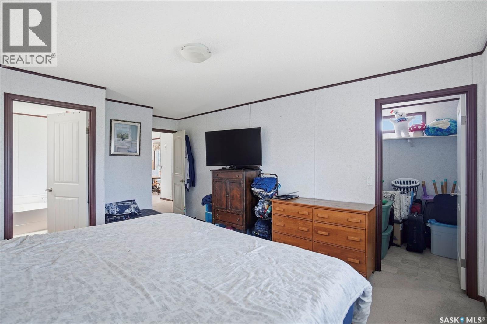 533 3Rd Avenue, Young, SK - Indoor Photo Showing Bedroom