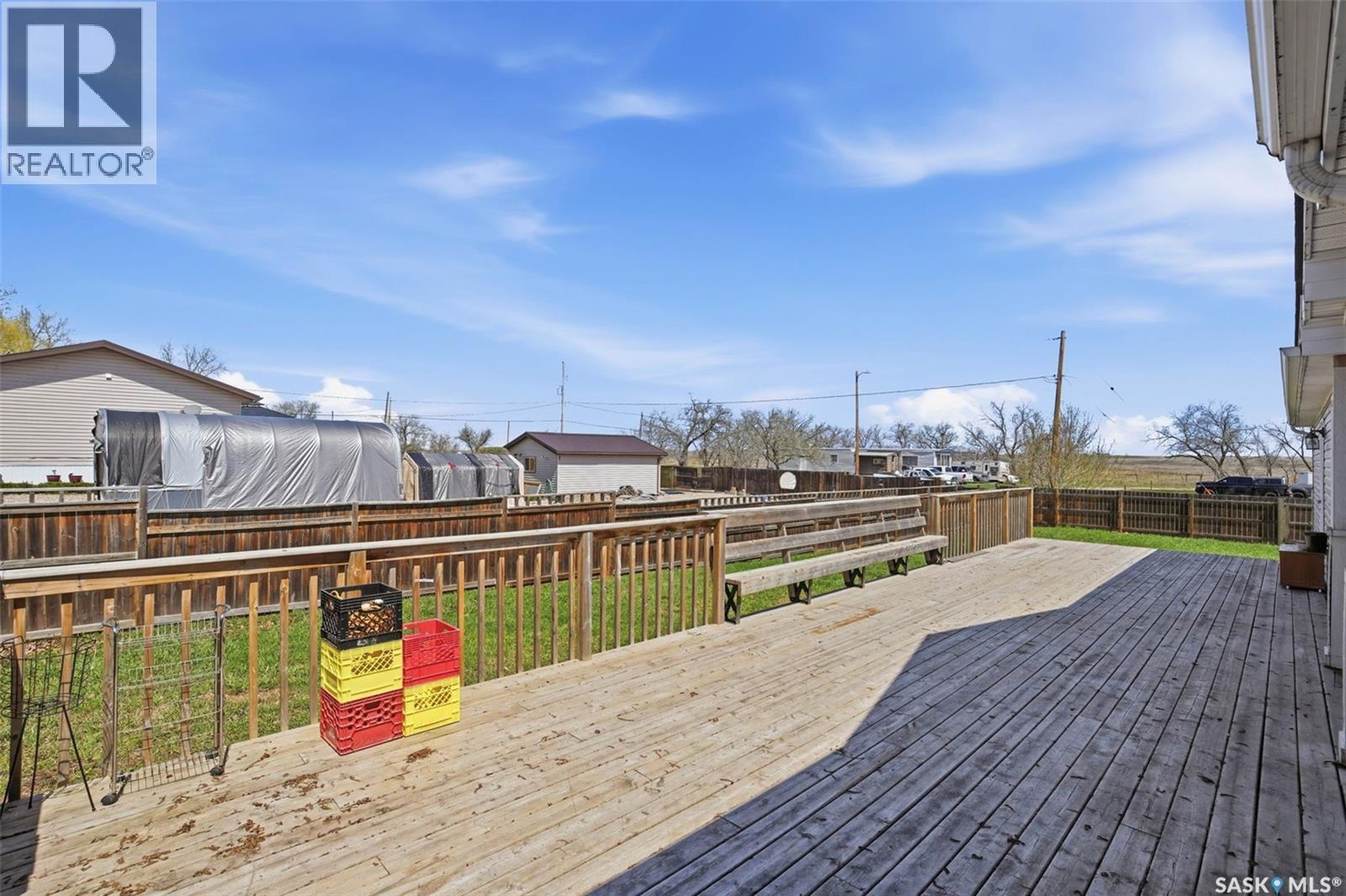 533 3Rd Avenue, Young, SK - Outdoor With Deck Patio Veranda