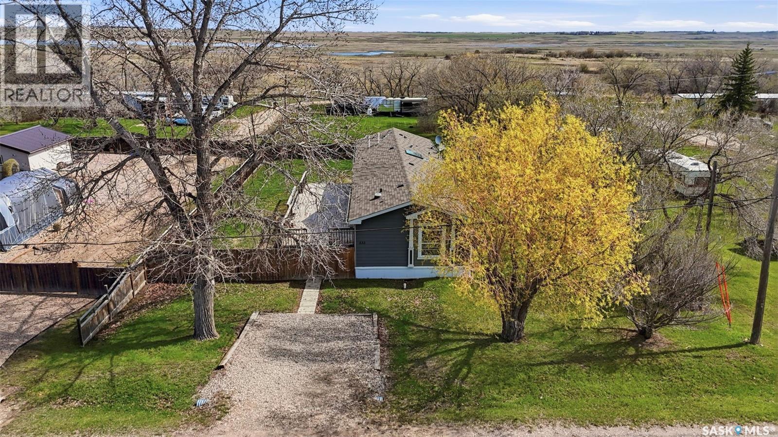 533 3Rd Avenue, Young, SK - Outdoor
