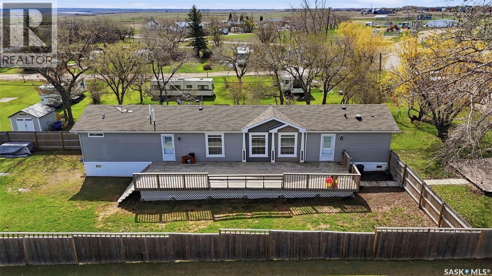 533 3Rd Avenue, Young, SK - Outdoor With Deck Patio Veranda