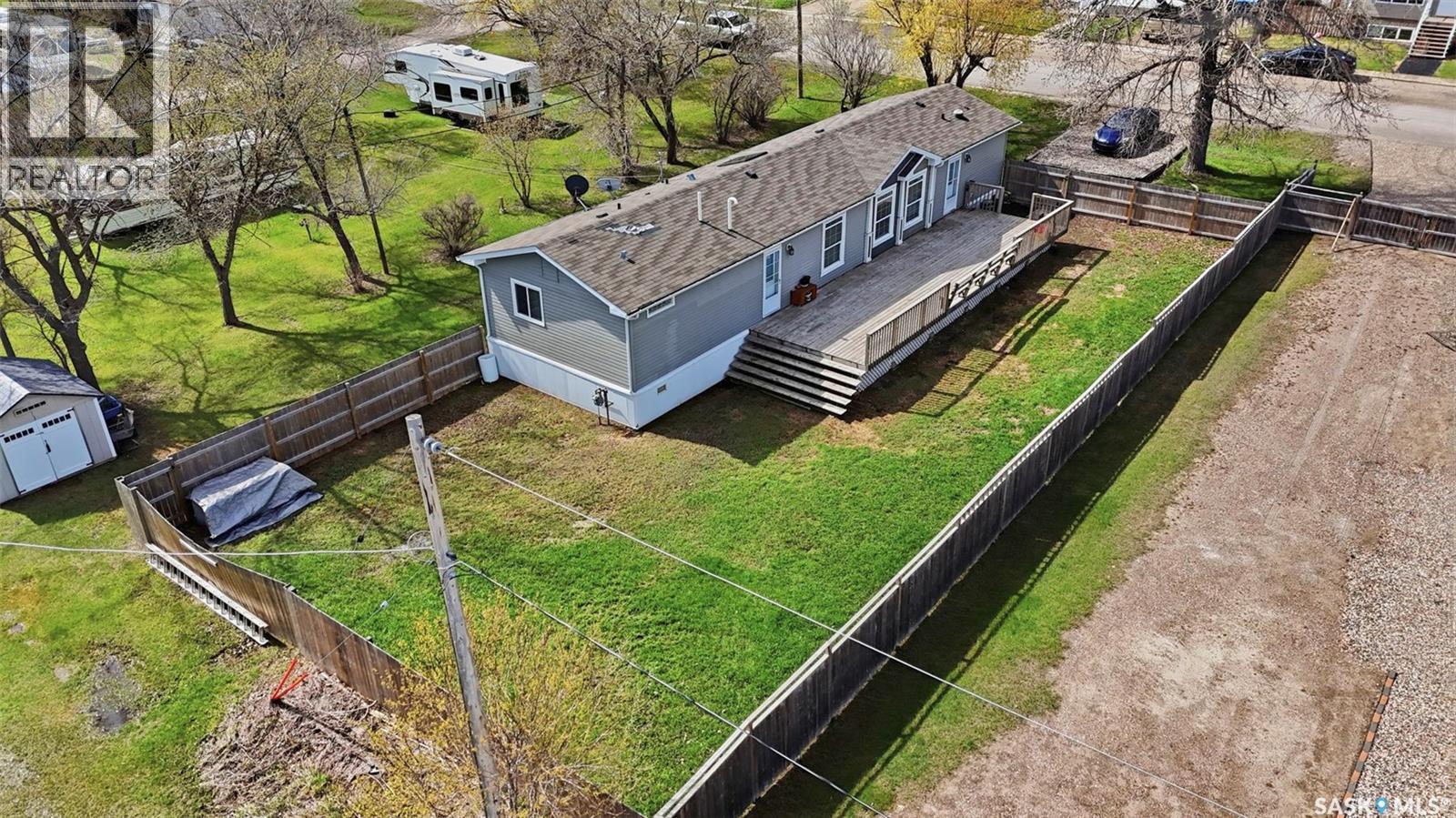 533 3Rd Avenue, Young, SK - Outdoor