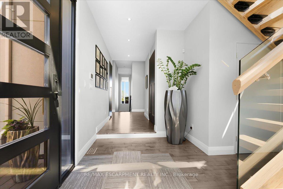 1309 Beaufort Drive, Burlington, ON - Indoor Photo Showing Other Room