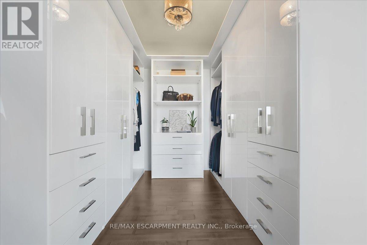1309 Beaufort Drive, Burlington, ON - Indoor Photo Showing Other Room