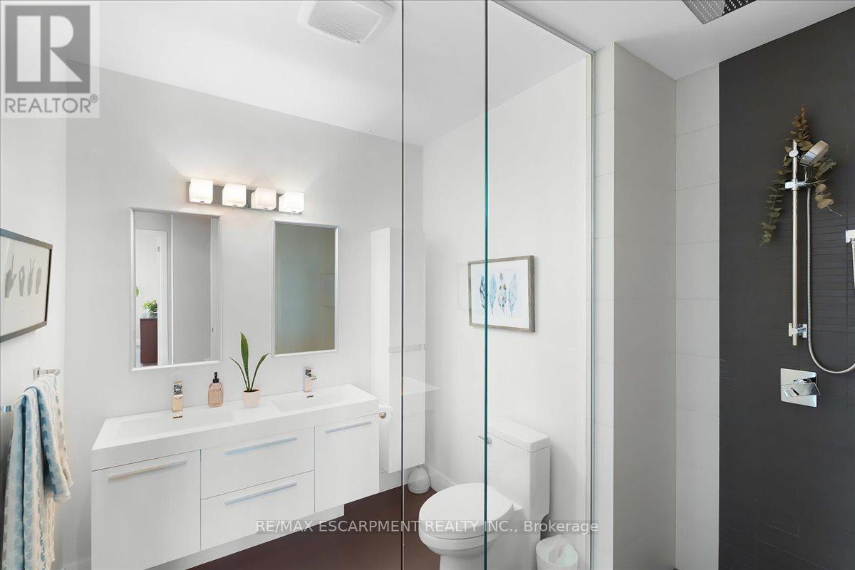 1309 Beaufort Drive, Burlington, ON - Indoor Photo Showing Bathroom
