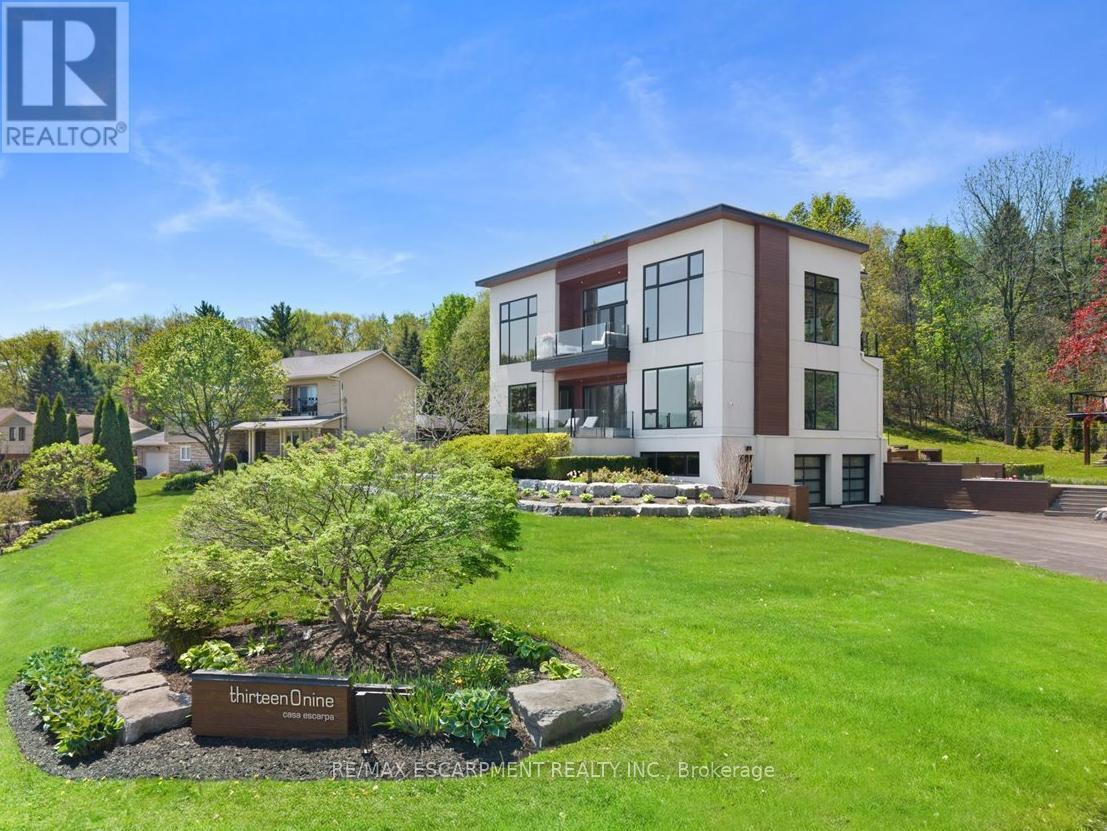 1309 Beaufort Drive, Burlington, ON - Outdoor