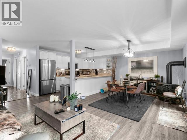A-45 Drift Drive, Whitehorse, YT - Indoor Photo Showing Living Room