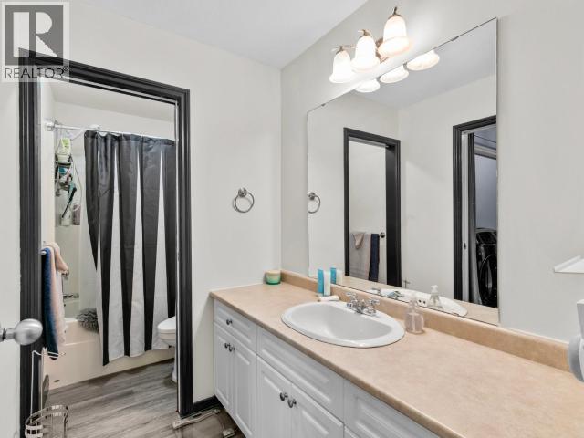 A-45 Drift Drive, Whitehorse, YT - Indoor Photo Showing Bathroom