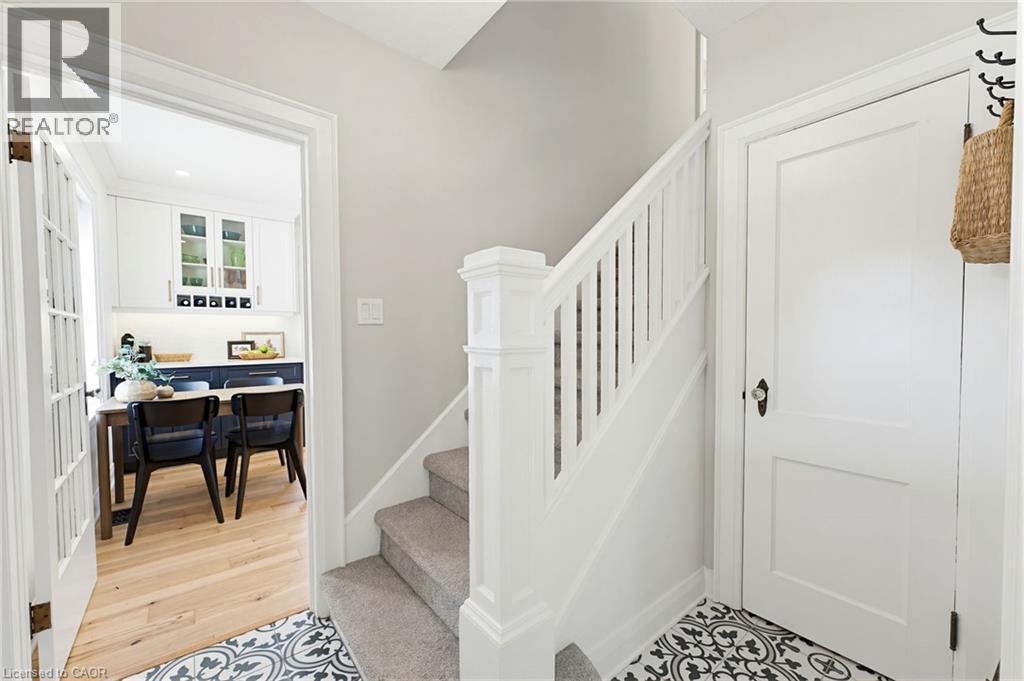 45 Middleton Street, Cambridge, ON - Indoor Photo Showing Other Room