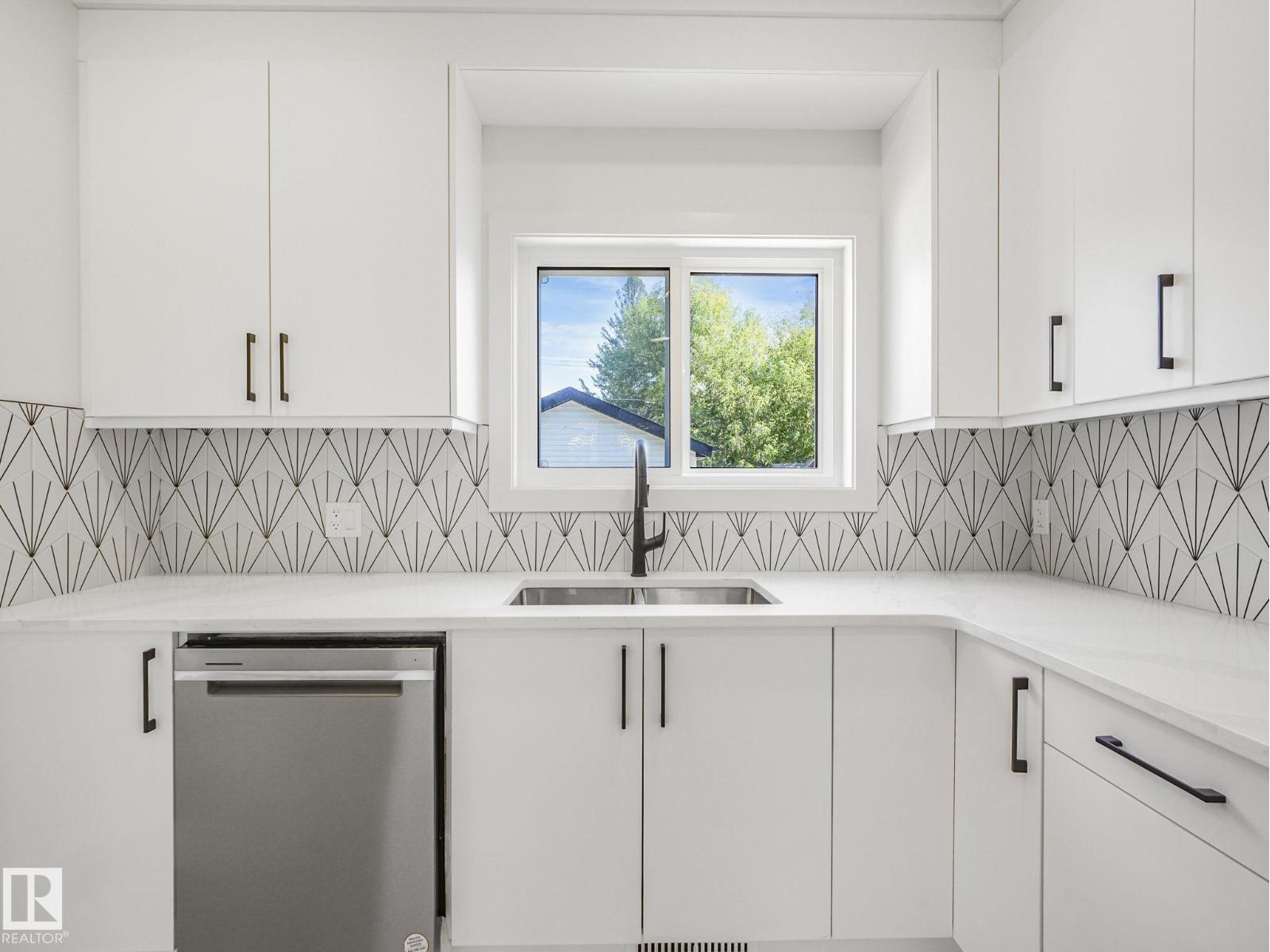 10963 129 St Nw, Edmonton, AB - Indoor Photo Showing Kitchen With Double Sink