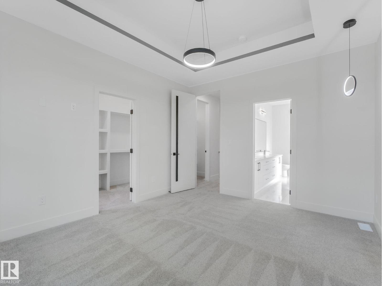 10963 129 St Nw, Edmonton, AB - Indoor Photo Showing Other Room