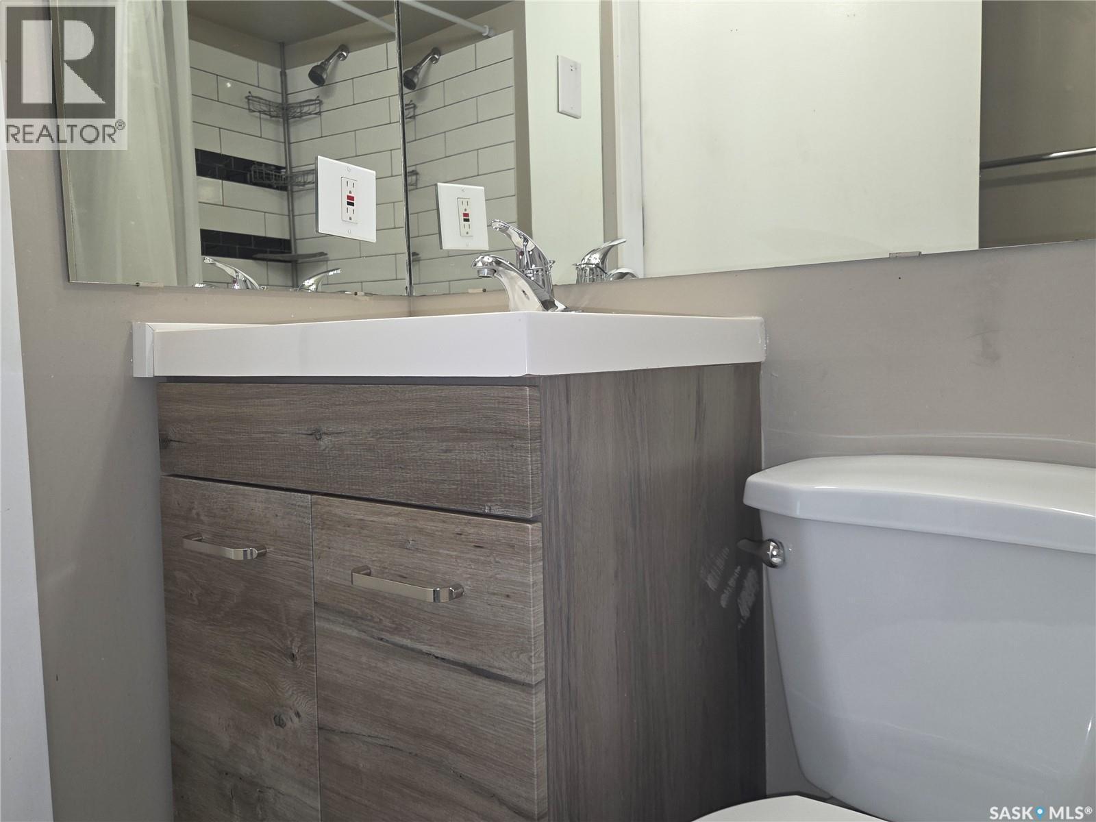 22 208 Lindsay Place, Saskatoon, SK - Indoor Photo Showing Bathroom
