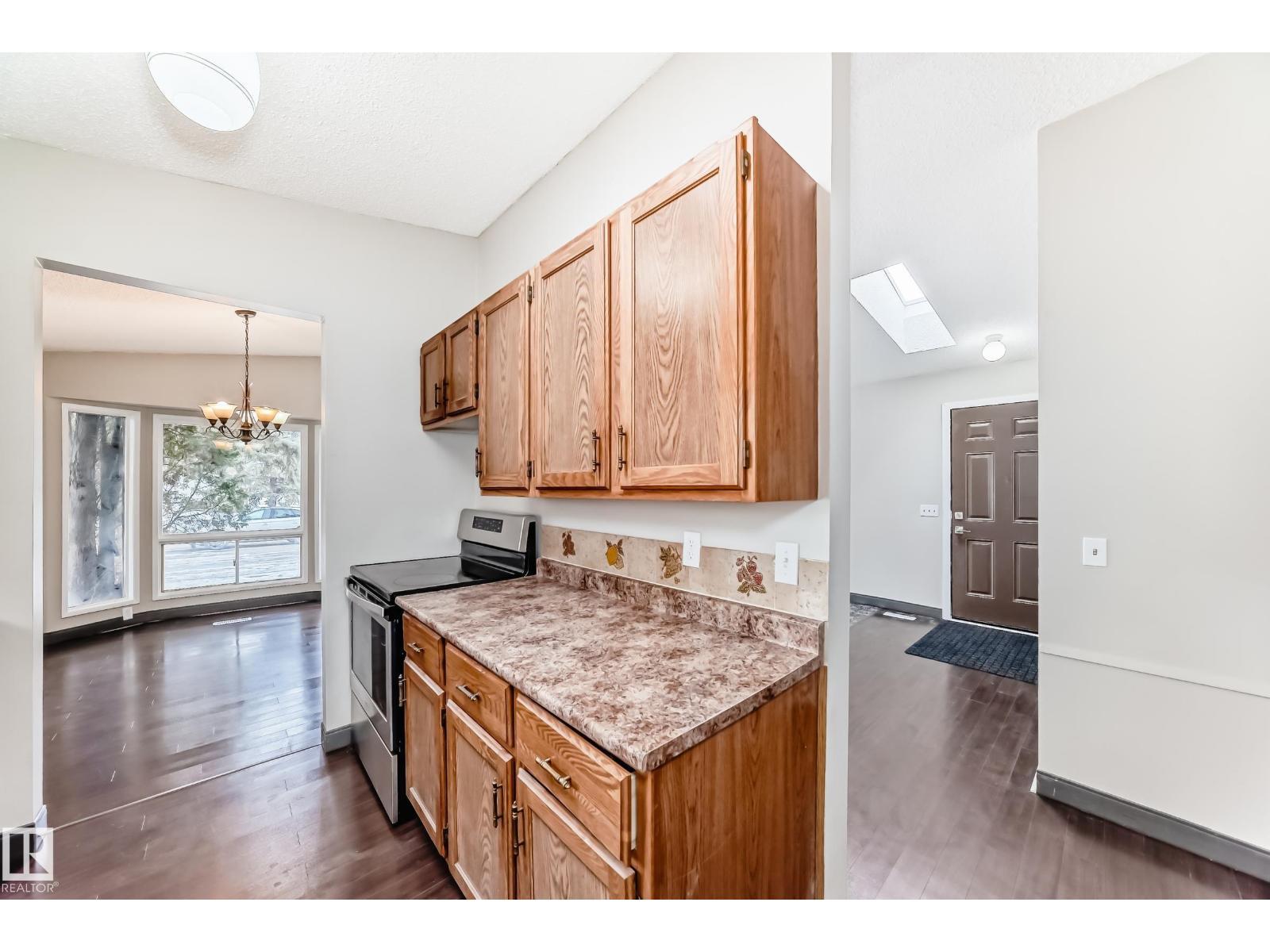 8516 190 St Nw, Edmonton, AB - Indoor Photo Showing Kitchen