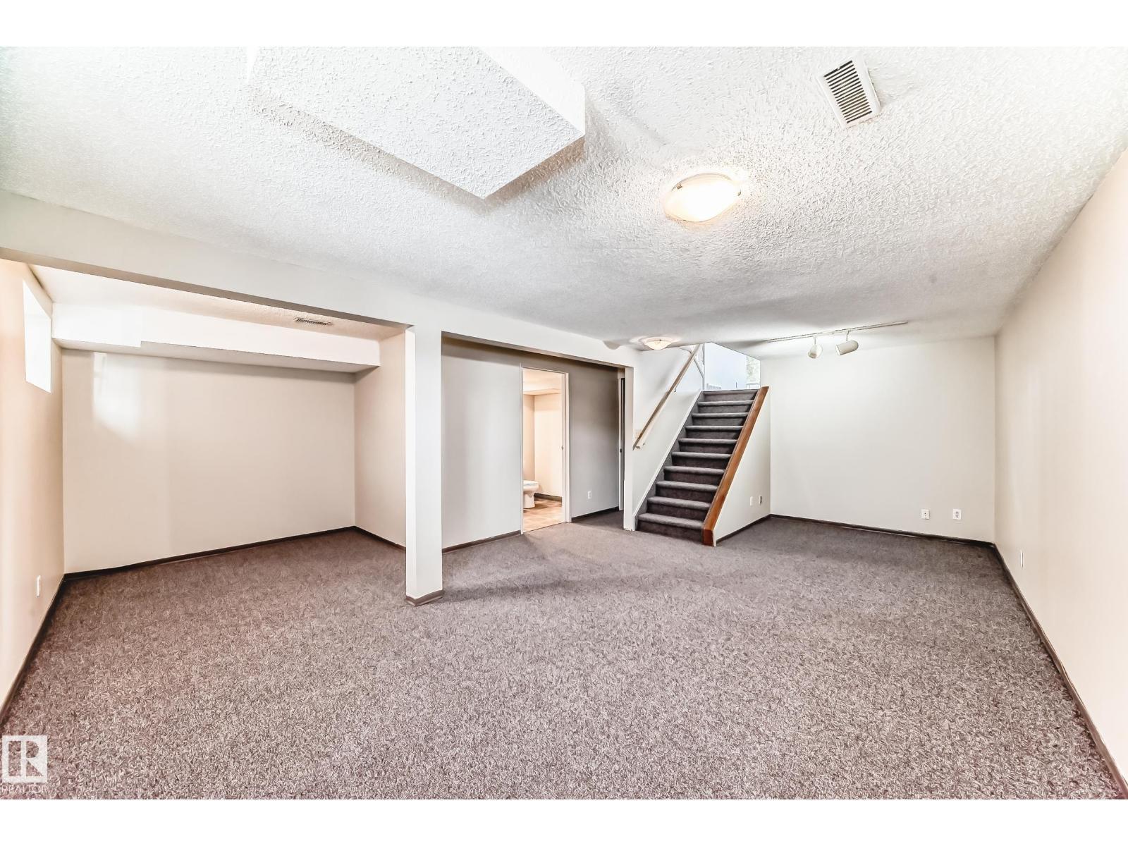 8516 190 St Nw, Edmonton, AB - Indoor Photo Showing Other Room