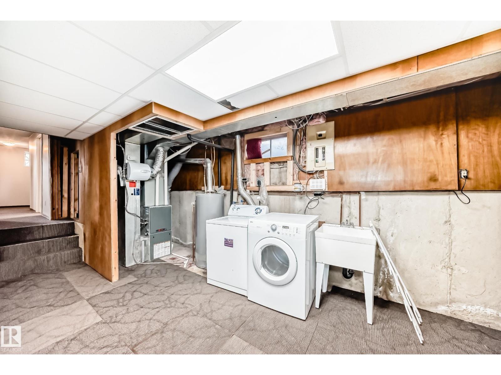 8516 190 St Nw, Edmonton, AB - Indoor Photo Showing Laundry Room