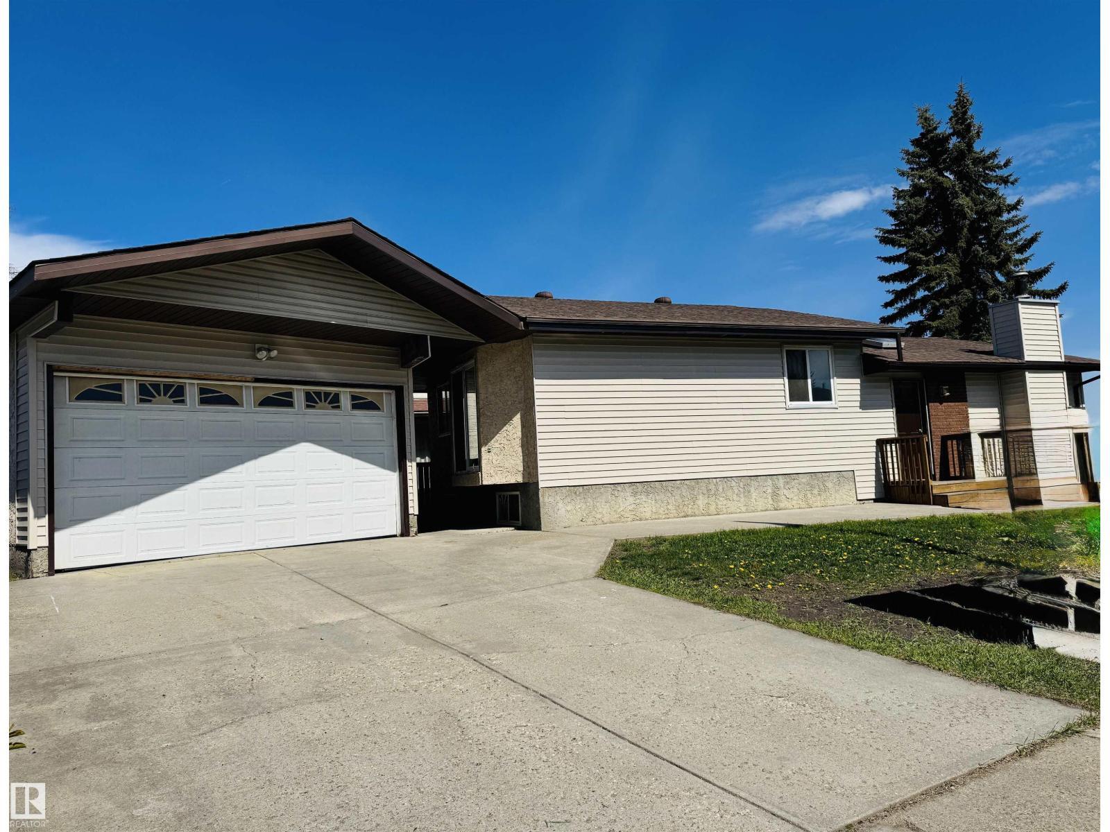 8516 190 St Nw, Edmonton, AB - Outdoor