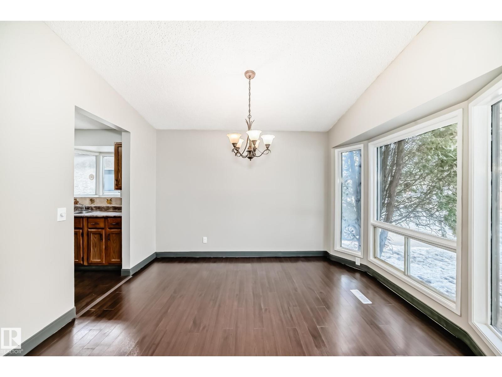 8516 190 St Nw, Edmonton, AB - Indoor Photo Showing Other Room