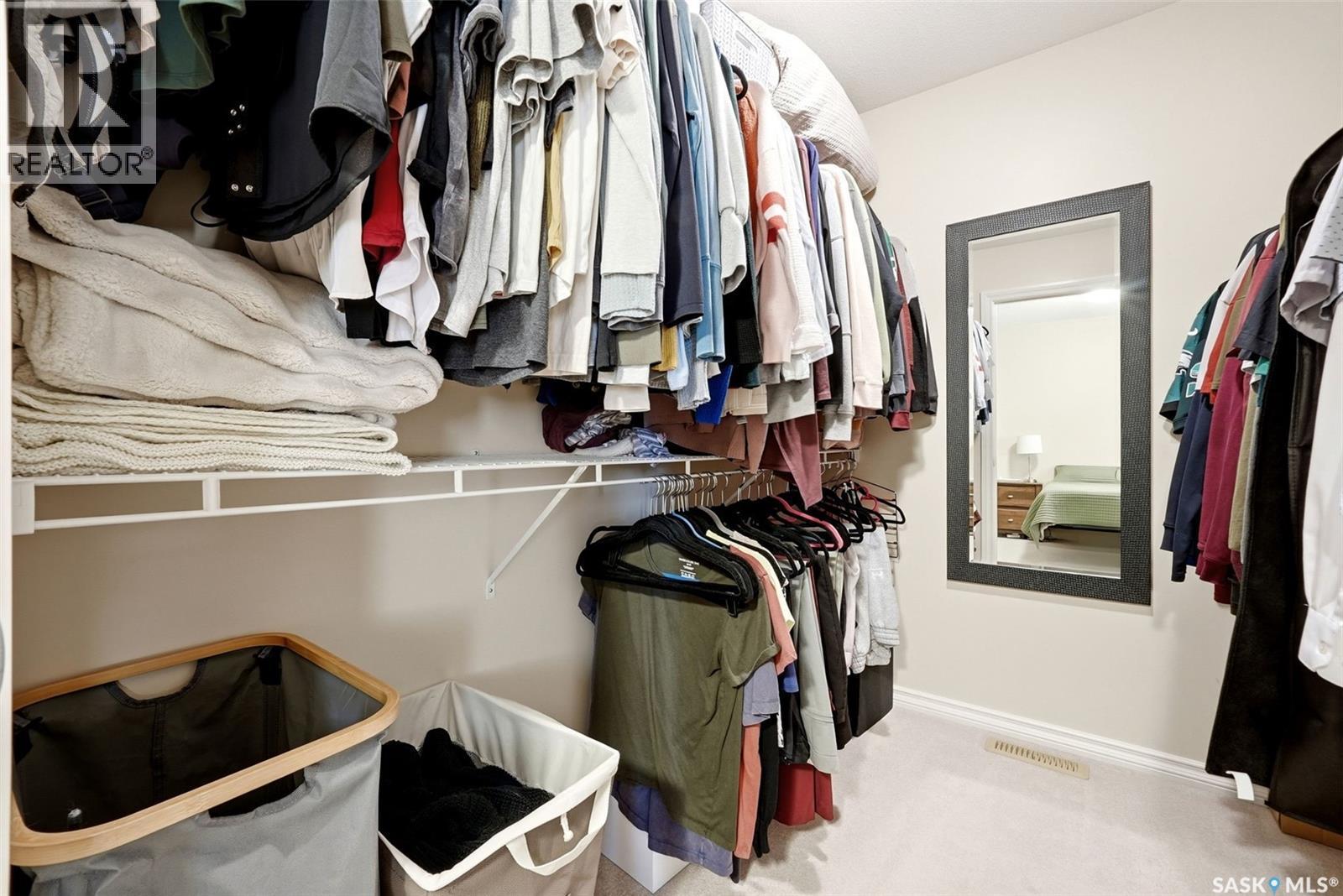 2090 Laurier Bay E, Regina, SK - Indoor With Storage