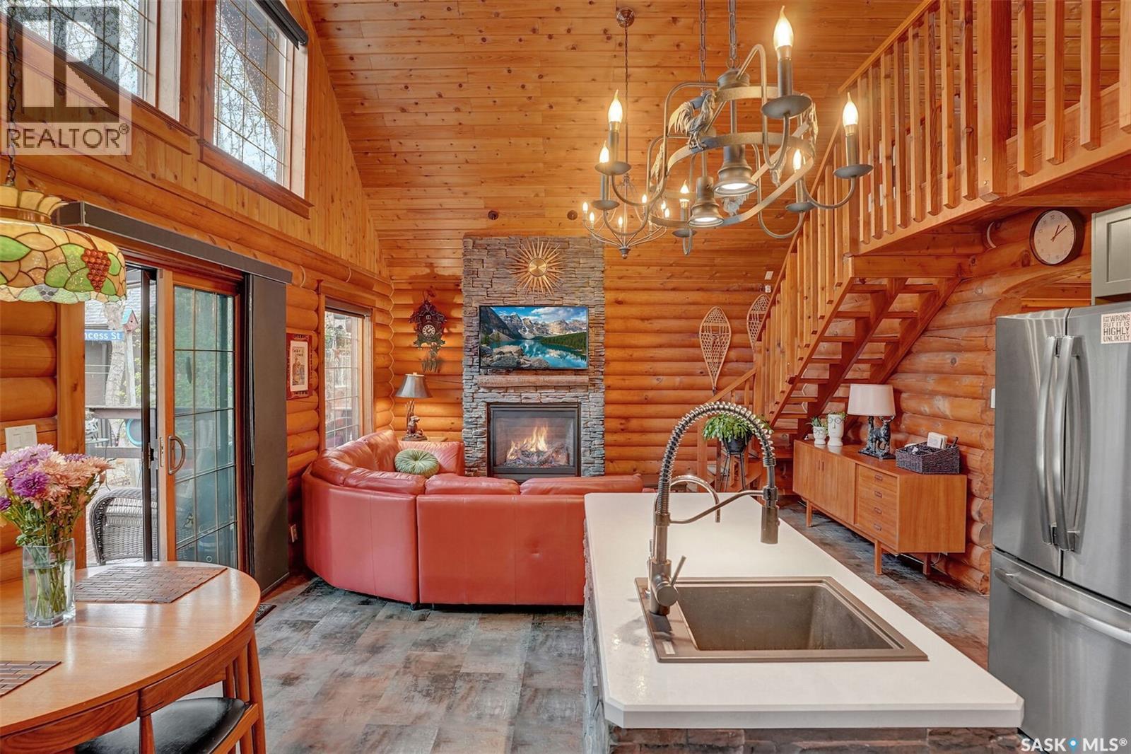 109 Shaw Drive, Regina Beach, SK - Indoor With Fireplace