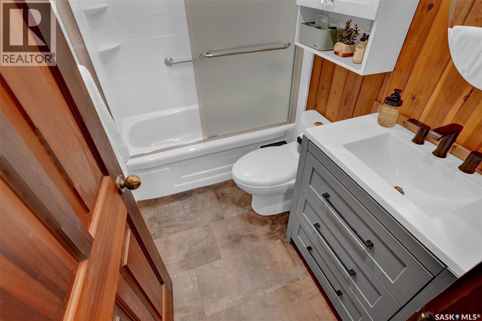 109 Shaw Drive, Regina Beach, SK - Indoor Photo Showing Bathroom
