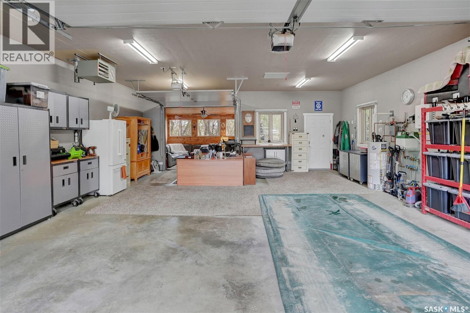 109 Shaw Drive, Regina Beach, SK - Indoor Photo Showing Garage