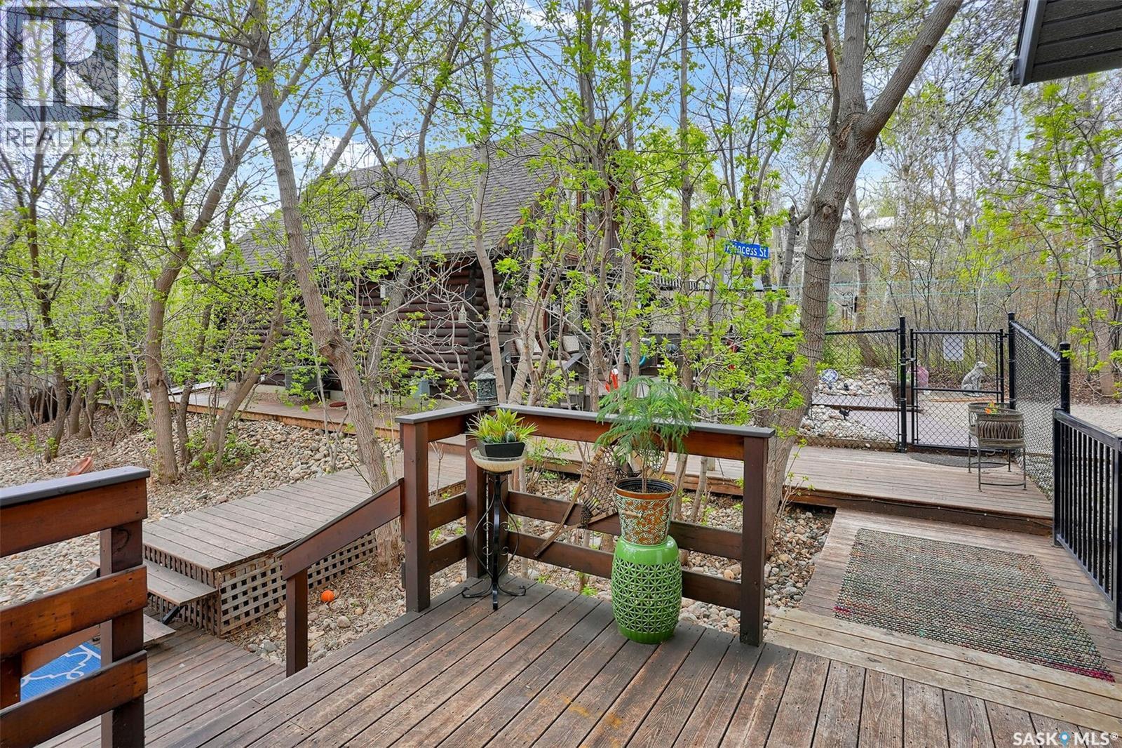 109 Shaw Drive, Regina Beach, SK - Outdoor With Deck Patio Veranda