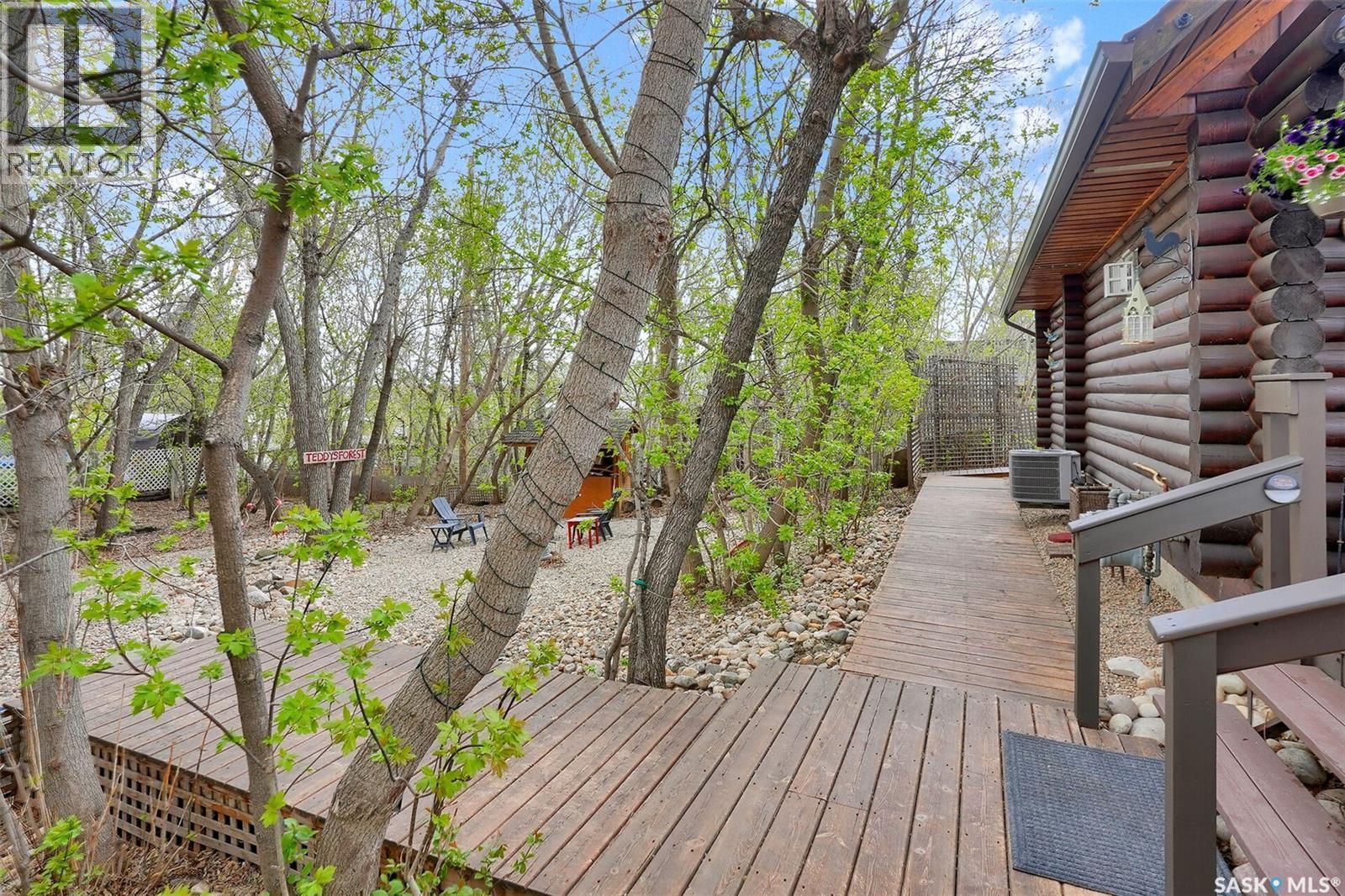 109 Shaw Drive, Regina Beach, SK - Outdoor With Deck Patio Veranda
