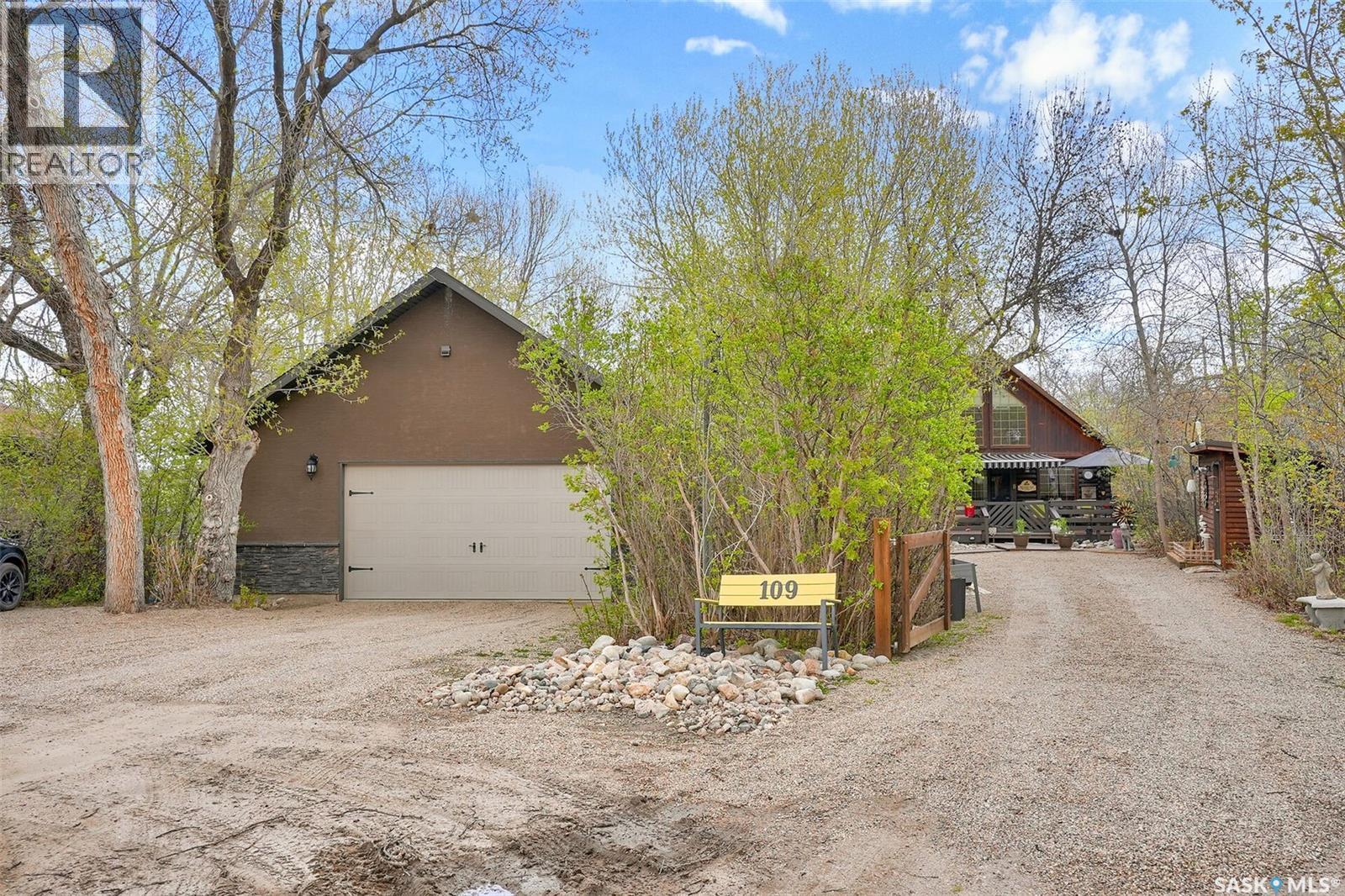 109 Shaw Drive, Regina Beach, SK - Outdoor