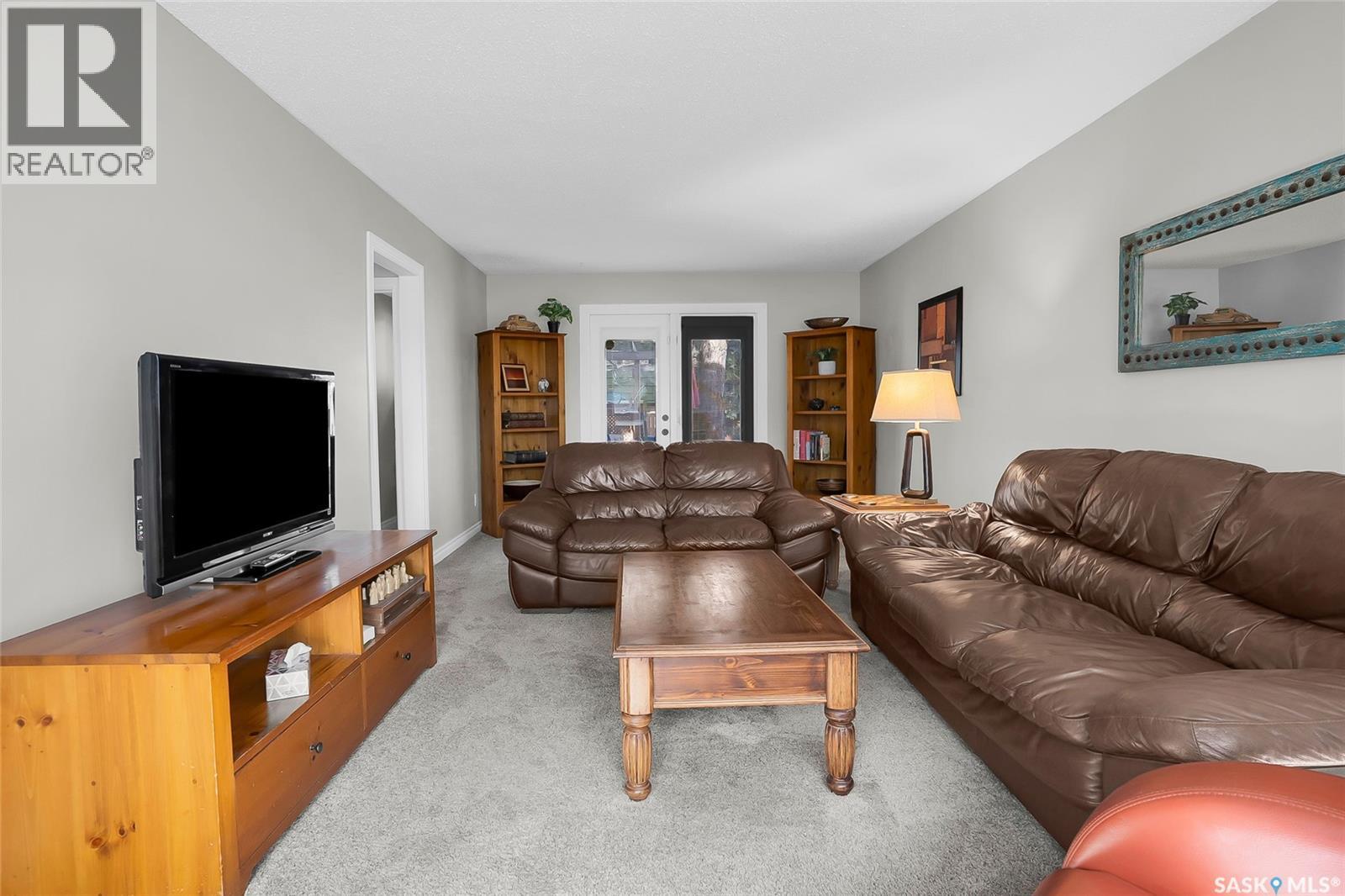 5 Leyden Crescent, Saskatoon, SK - Indoor Photo Showing Living Room