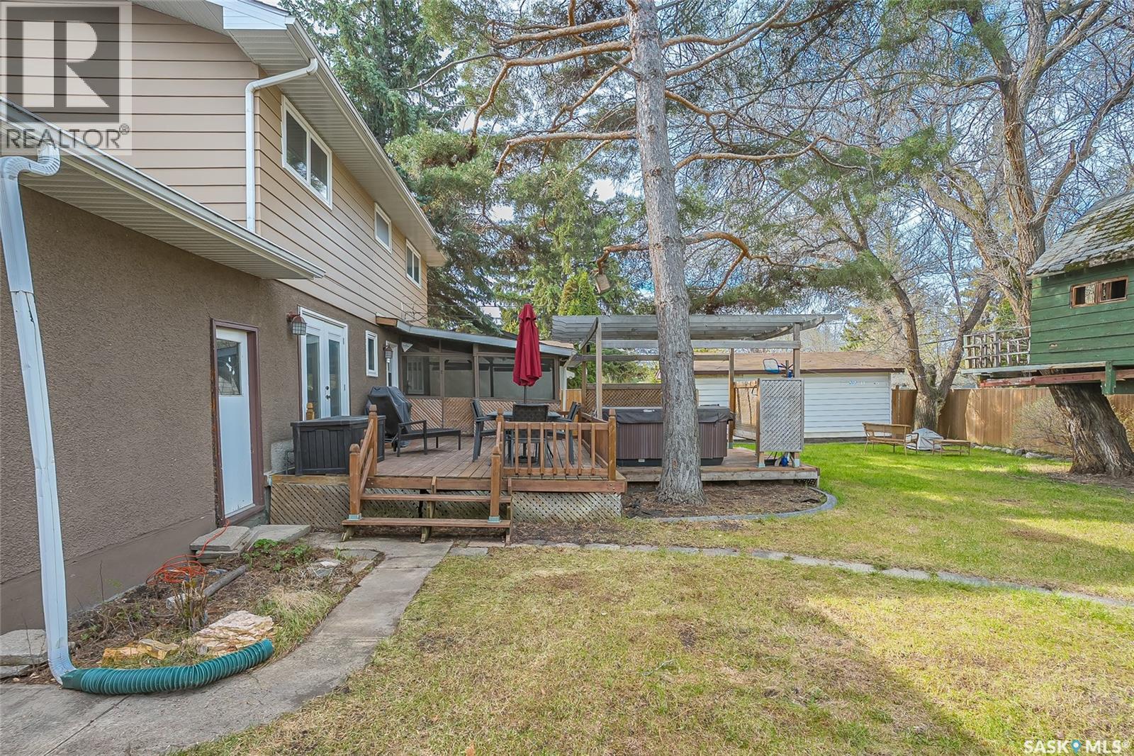 5 Leyden Crescent, Saskatoon, SK - Outdoor With Deck Patio Veranda With Exterior