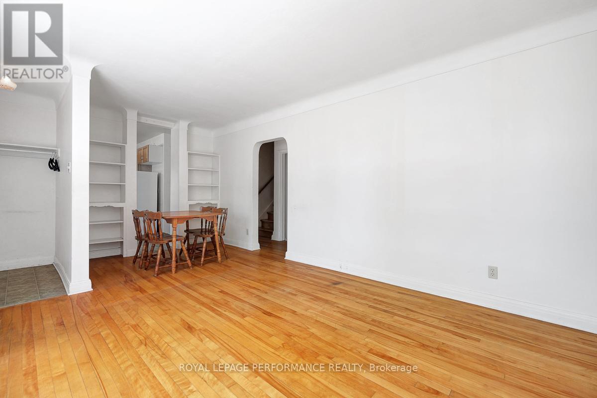 535 Dunbrack Street, Ottawa, ON - Indoor