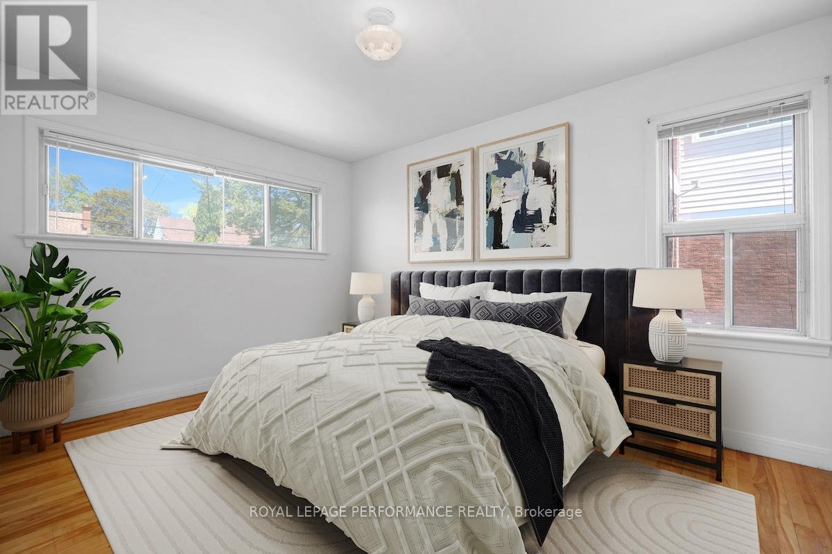535 Dunbrack Street, Ottawa, ON - Indoor Photo Showing Bedroom