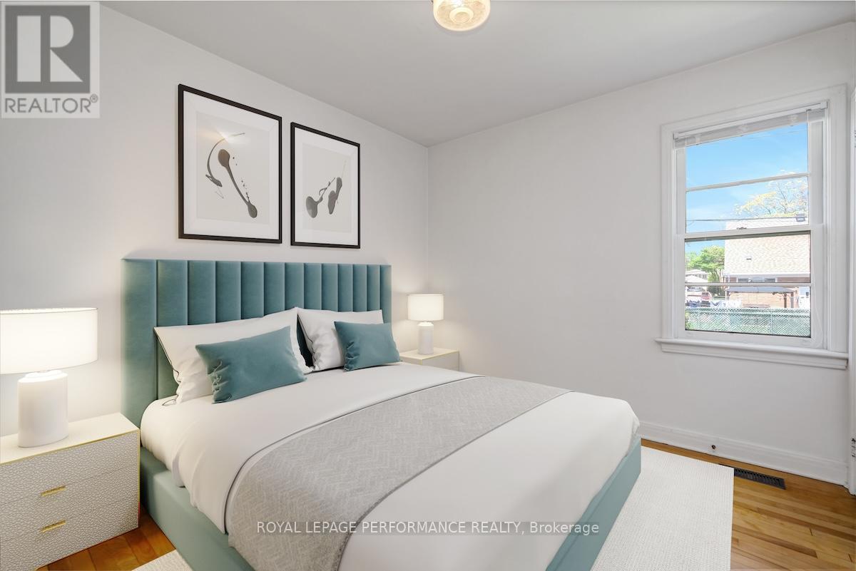 535 Dunbrack Street, Ottawa, ON - Indoor Photo Showing Bedroom
