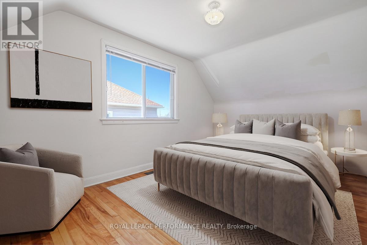 535 Dunbrack Street, Ottawa, ON - Indoor Photo Showing Bedroom