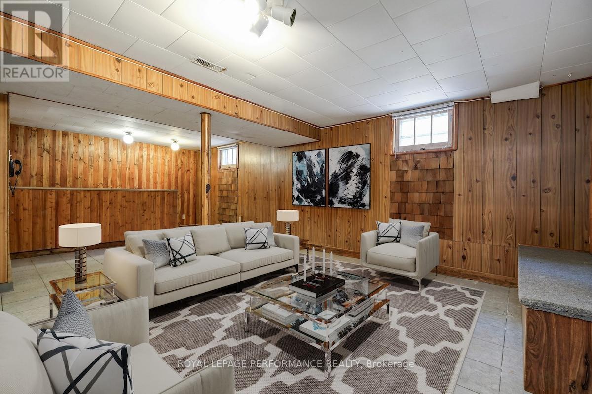 535 Dunbrack Street, Ottawa, ON - Indoor Photo Showing Other Room