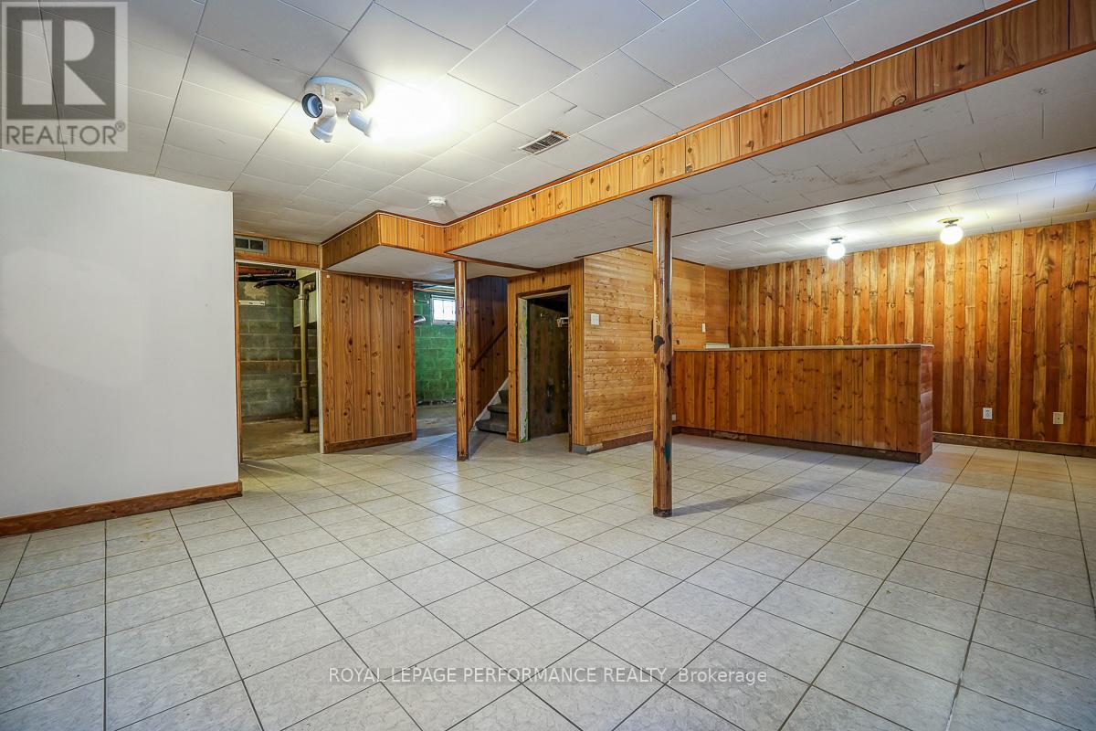 535 Dunbrack Street, Ottawa, ON - Indoor Photo Showing Other Room
