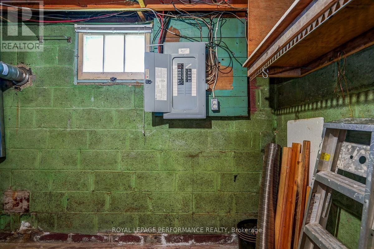 535 Dunbrack Street, Ottawa, ON - Indoor Photo Showing Other Room