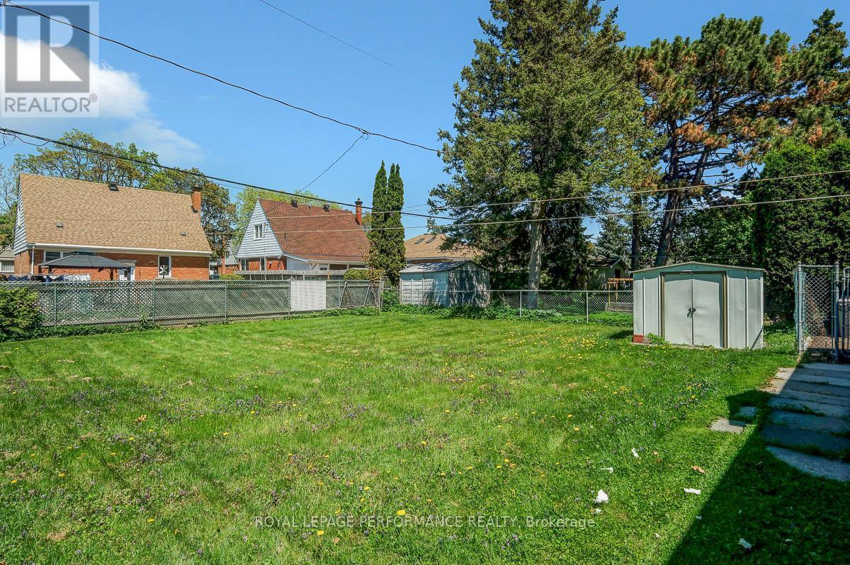 535 Dunbrack Street, Ottawa, ON - Outdoor