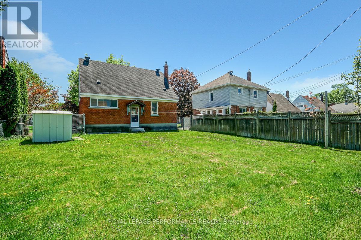 535 Dunbrack Street, Ottawa, ON - Outdoor