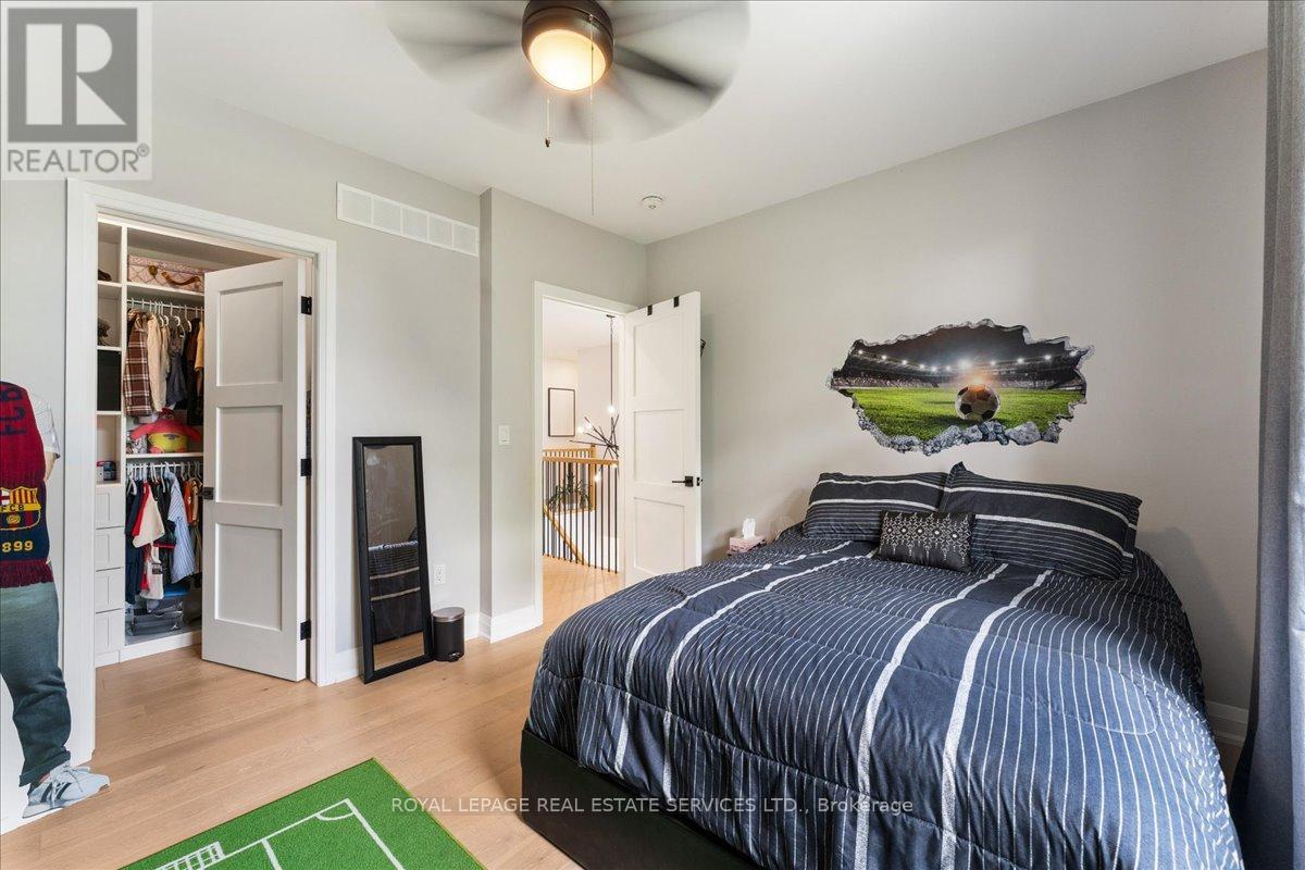 251 Aldercrest Avenue, Hamilton, ON - Indoor Photo Showing Bedroom