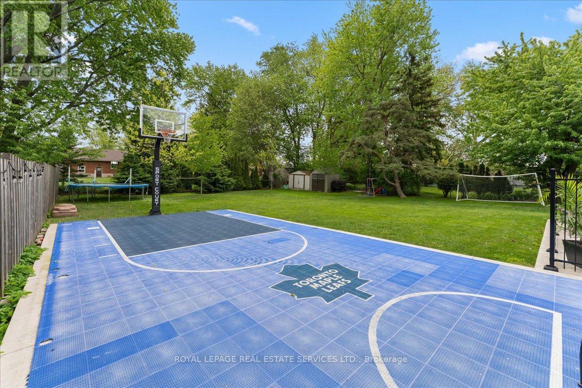 251 Aldercrest Avenue, Hamilton, ON - Outdoor With Backyard