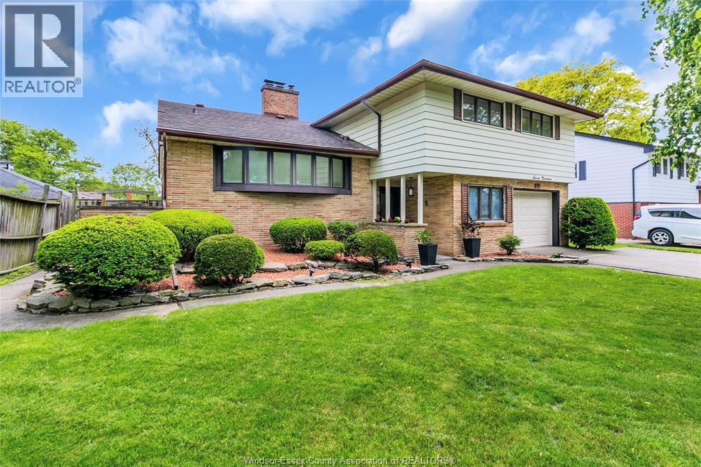 719 Champlain Drive, Windsor, ON - Outdoor